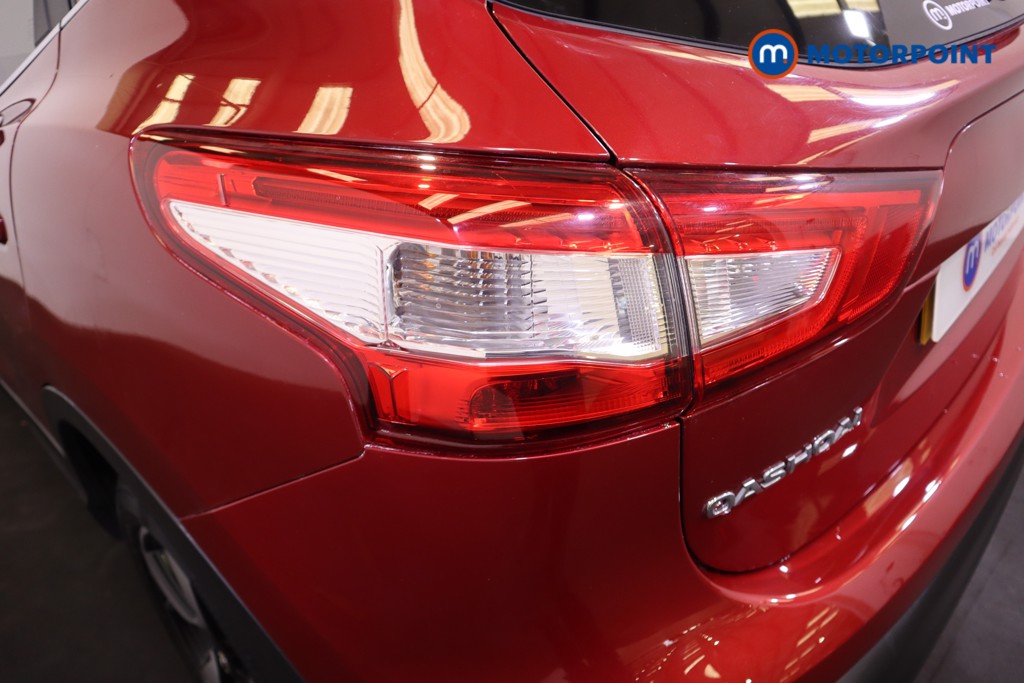 Nissan Qashqai N-Vision Manual Diesel SUV - Stock Number (1559824) - 24th supplementary image