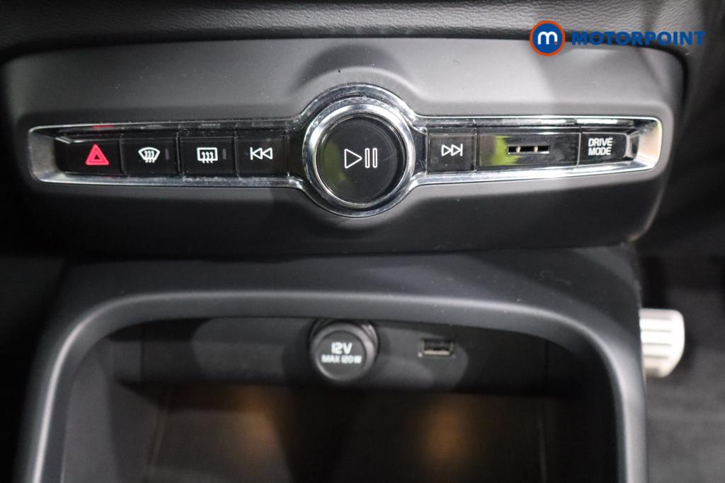 Volvo Xc40 R Design Manual Petrol SUV - Stock Number (1560161) - 4th supplementary image