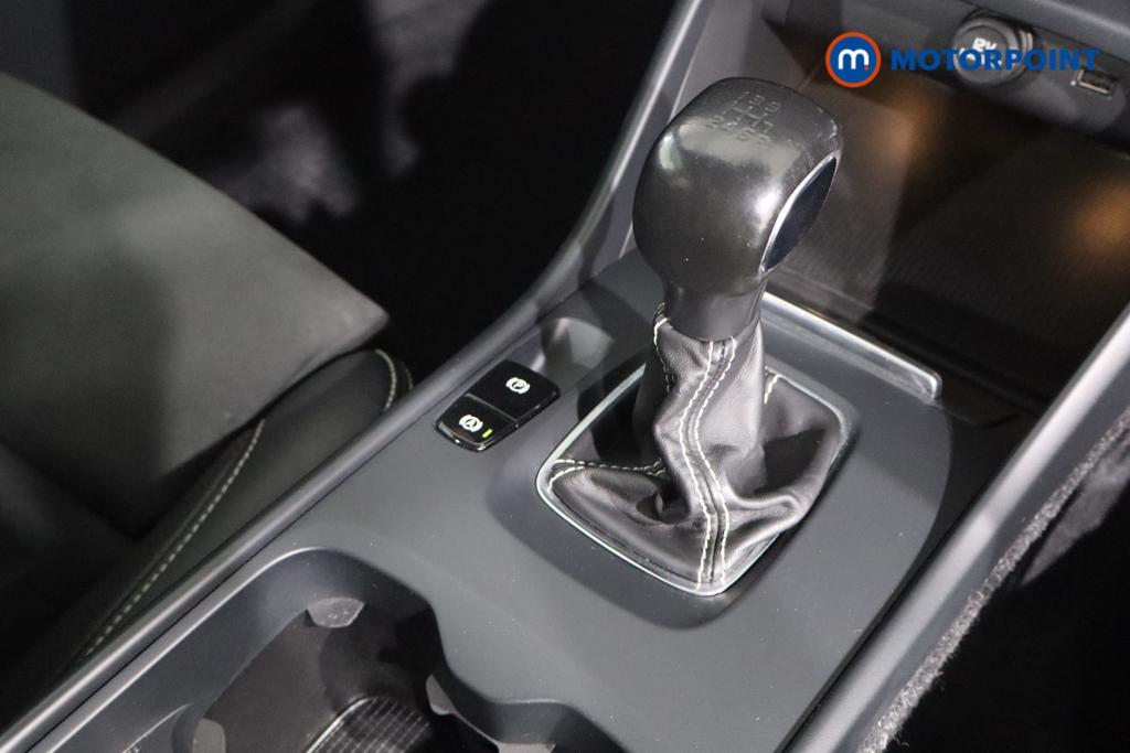 Volvo Xc40 R Design Manual Petrol SUV - Stock Number (1560161) - 5th supplementary image