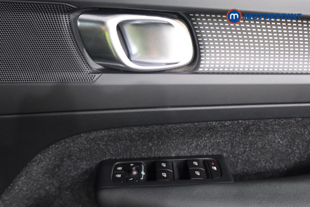 Volvo Xc40 R Design Manual Petrol SUV - Stock Number (1560161) - 13th supplementary image