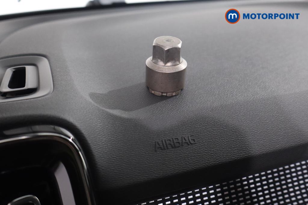 Volvo Xc40 R Design Manual Petrol SUV - Stock Number (1560161) - 16th supplementary image