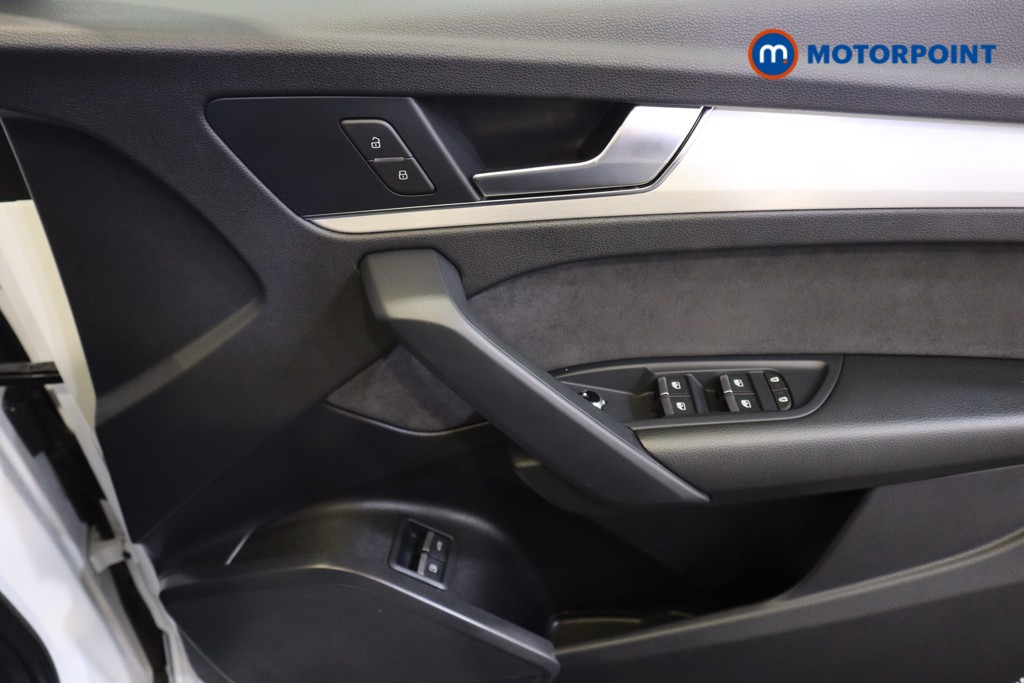 Audi Q5 S Line Automatic Petrol Plug-In Hybrid SUV - Stock Number (1561374) - 8th supplementary image