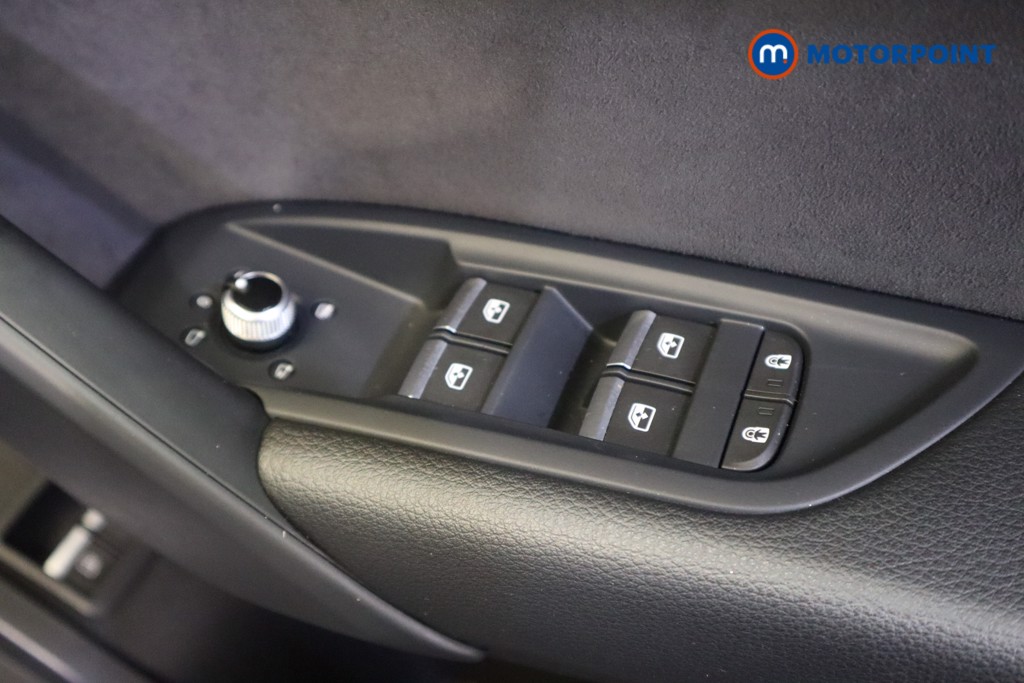 Audi Q5 S Line Automatic Petrol Plug-In Hybrid SUV - Stock Number (1561374) - 10th supplementary image