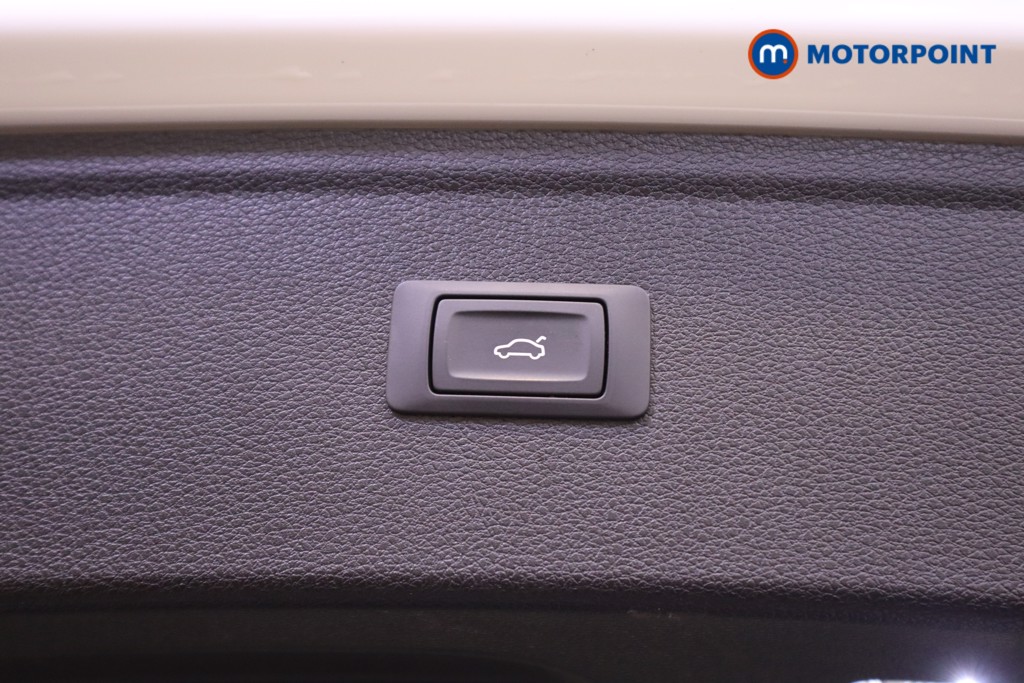 Audi Q5 S Line Automatic Petrol Plug-In Hybrid SUV - Stock Number (1561374) - 17th supplementary image
