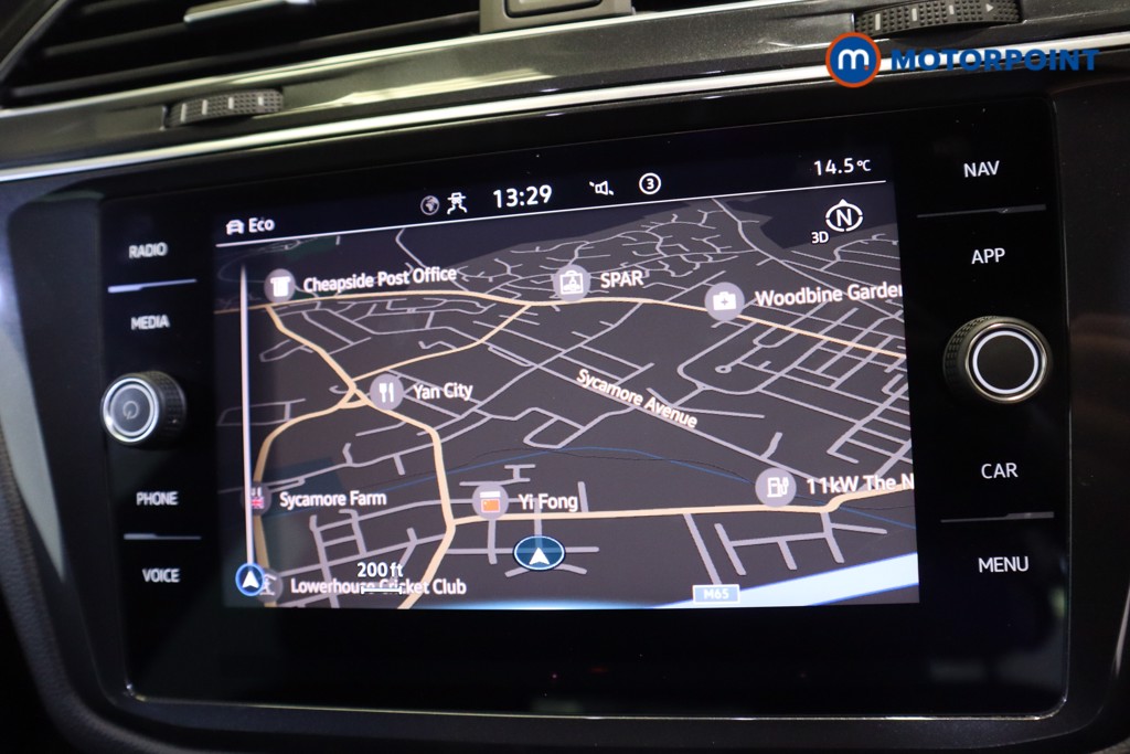 Volkswagen Tiguan R-Line Automatic Petrol SUV - Stock Number (1561849) - 2nd supplementary image