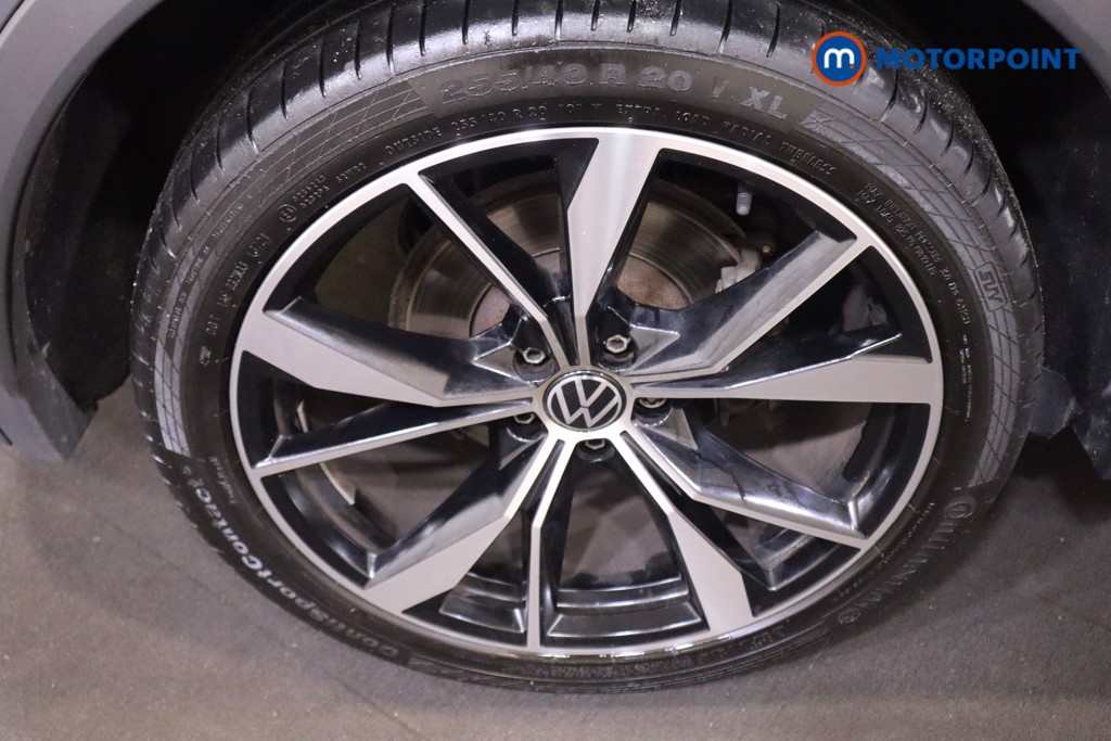 Volkswagen Tiguan R-Line Automatic Petrol SUV - Stock Number (1561849) - 16th supplementary image