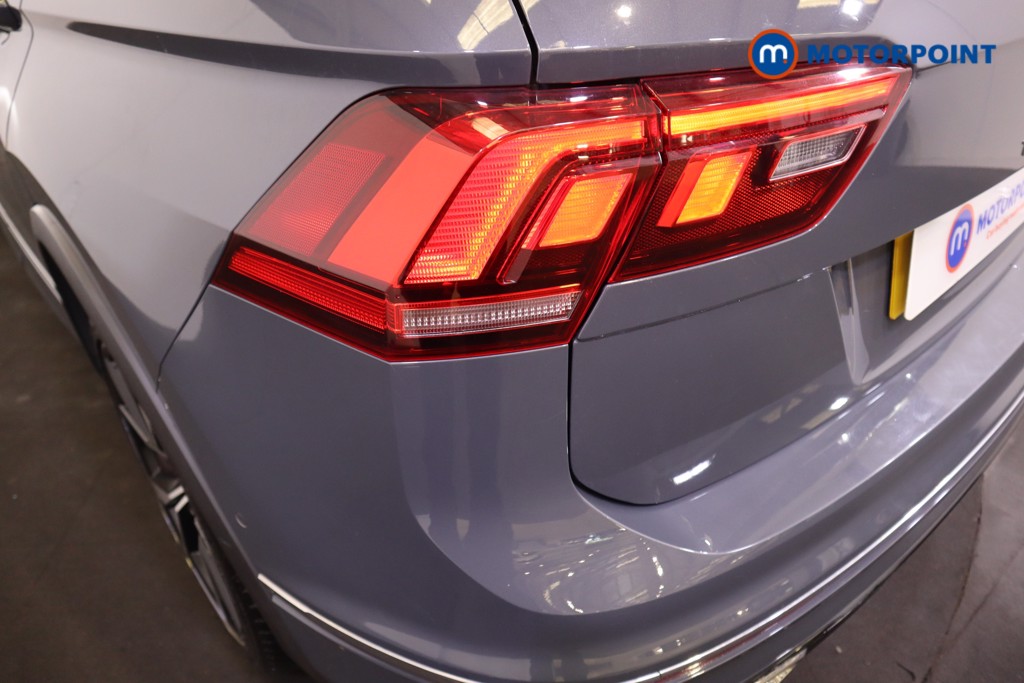 Volkswagen Tiguan R-Line Automatic Petrol SUV - Stock Number (1561849) - 22nd supplementary image