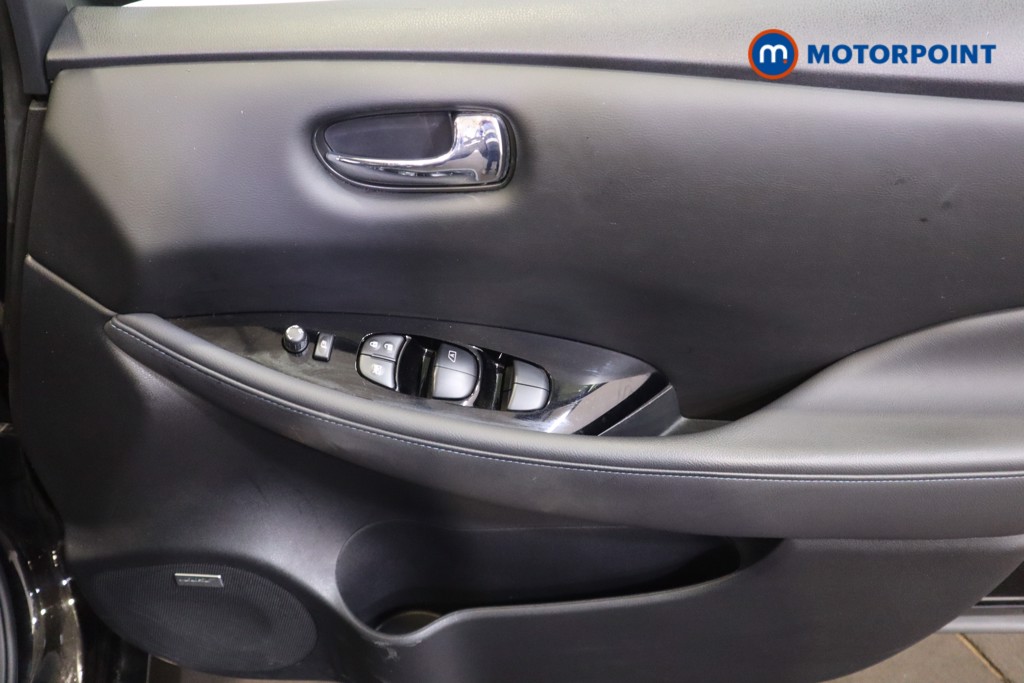 Nissan Leaf Tekna Automatic Electric Hatchback - Stock Number (1562146) - 8th supplementary image