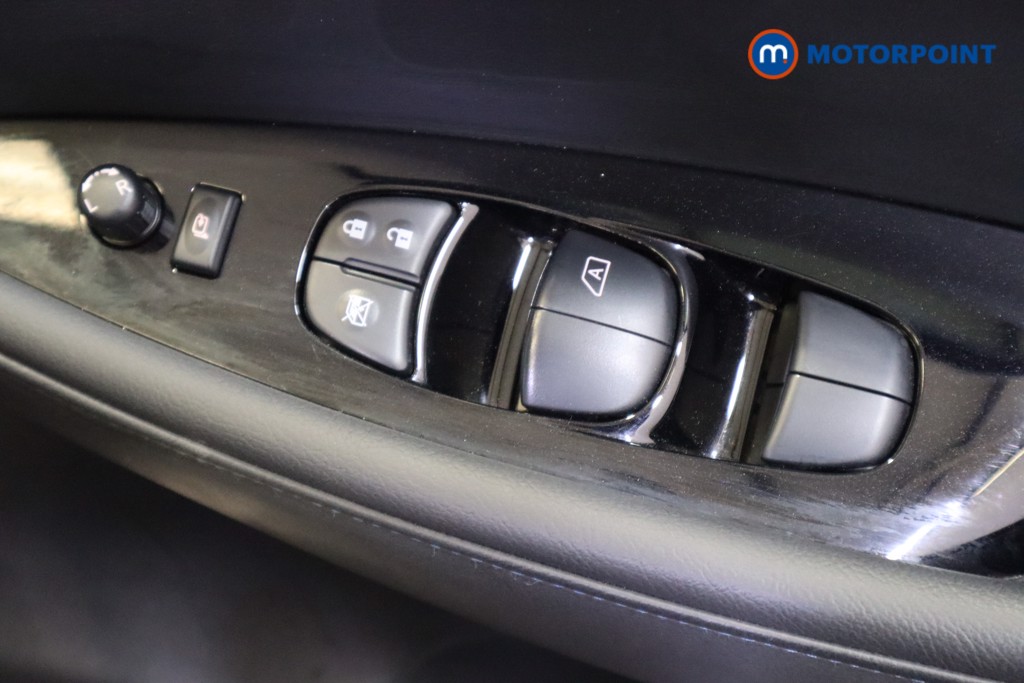 Nissan Leaf Tekna Automatic Electric Hatchback - Stock Number (1562146) - 10th supplementary image