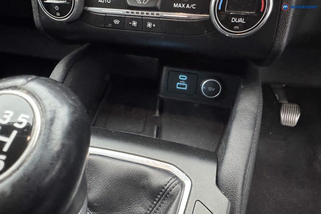 Ford Kuga Titanium Manual Diesel-Electric Hybrid SUV - Stock Number (1563151) - 16th supplementary image