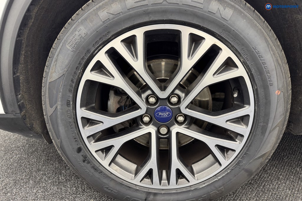 Ford Kuga Titanium Manual Diesel-Electric Hybrid SUV - Stock Number (1563151) - 36th supplementary image
