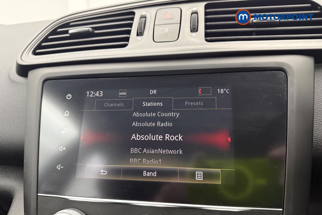 Renault Kadjar Play Manual Petrol SUV - Stock Number (1563530) - 2nd supplementary image