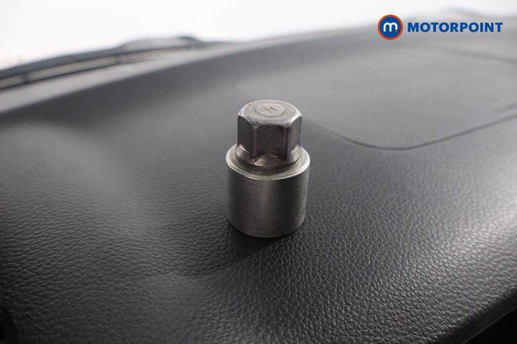 Suzuki Ignis Sz-T Manual Petrol SUV - Stock Number (1564497) - 16th supplementary image