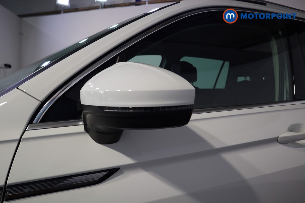 Volkswagen Tiguan Elegance Automatic Diesel SUV - Stock Number (1564760) - 21st supplementary image