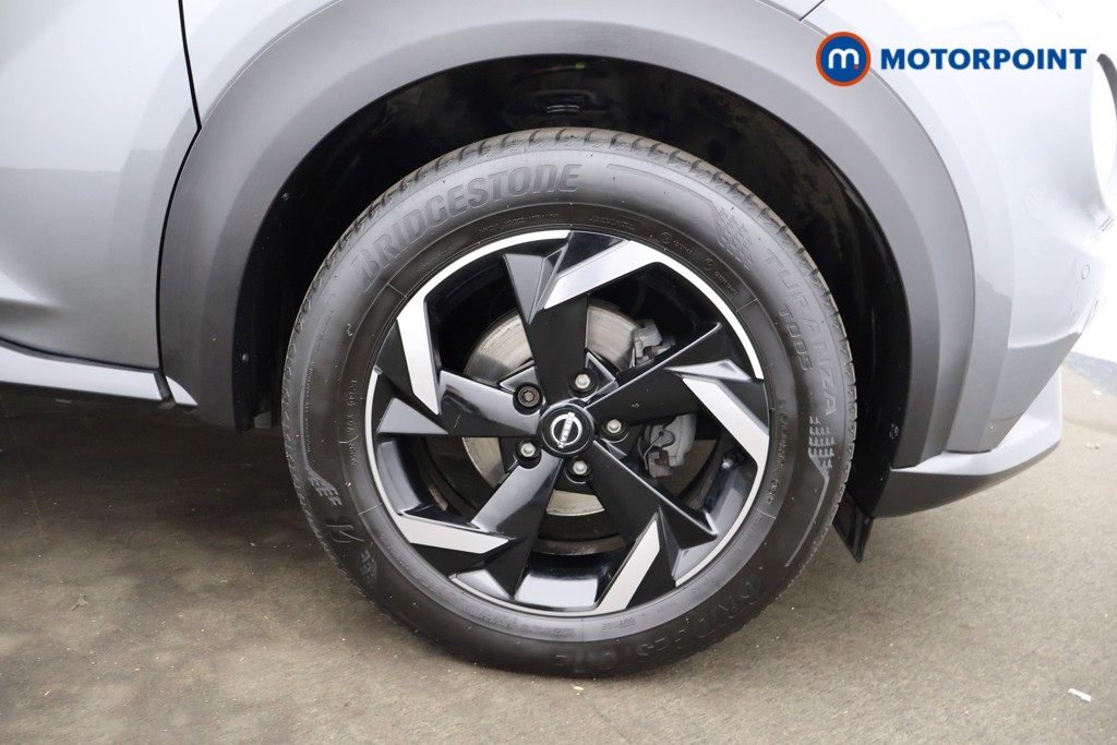 Nissan Juke N-Connecta Automatic Petrol SUV - Stock Number (1564966) - 17th supplementary image