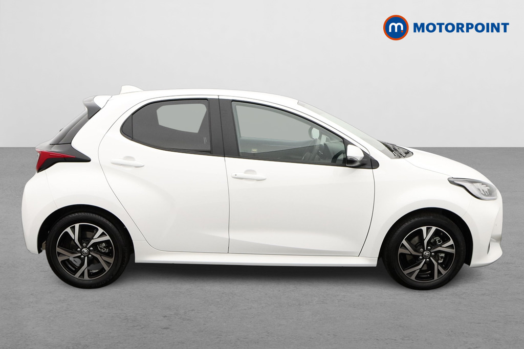 Toyota Yaris Design Automatic Petrol-Electric Hybrid Hatchback - Stock Number (1565041) - Drivers side