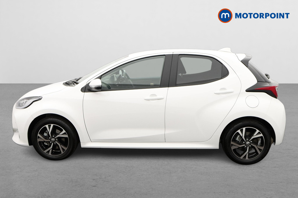 Toyota Yaris Design Automatic Petrol-Electric Hybrid Hatchback - Stock Number (1565041) - Passenger side