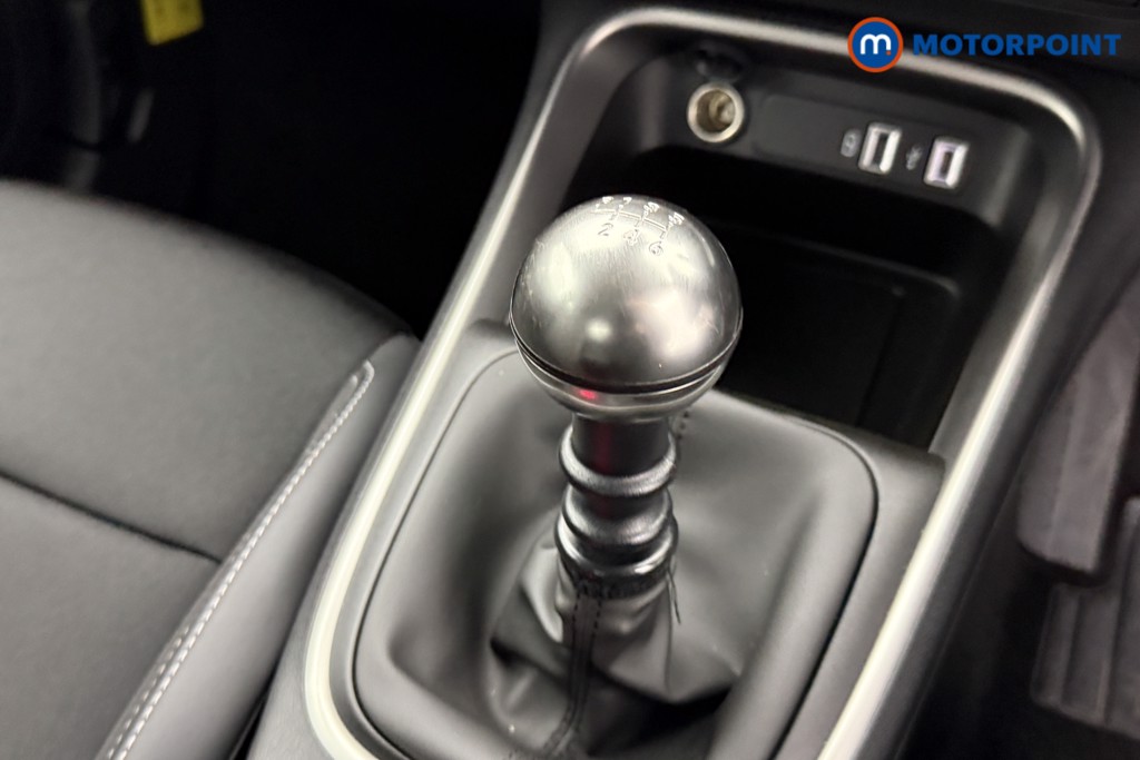 Jeep Avenger Altitude Manual Petrol SUV - Stock Number (1565130) - 10th supplementary image