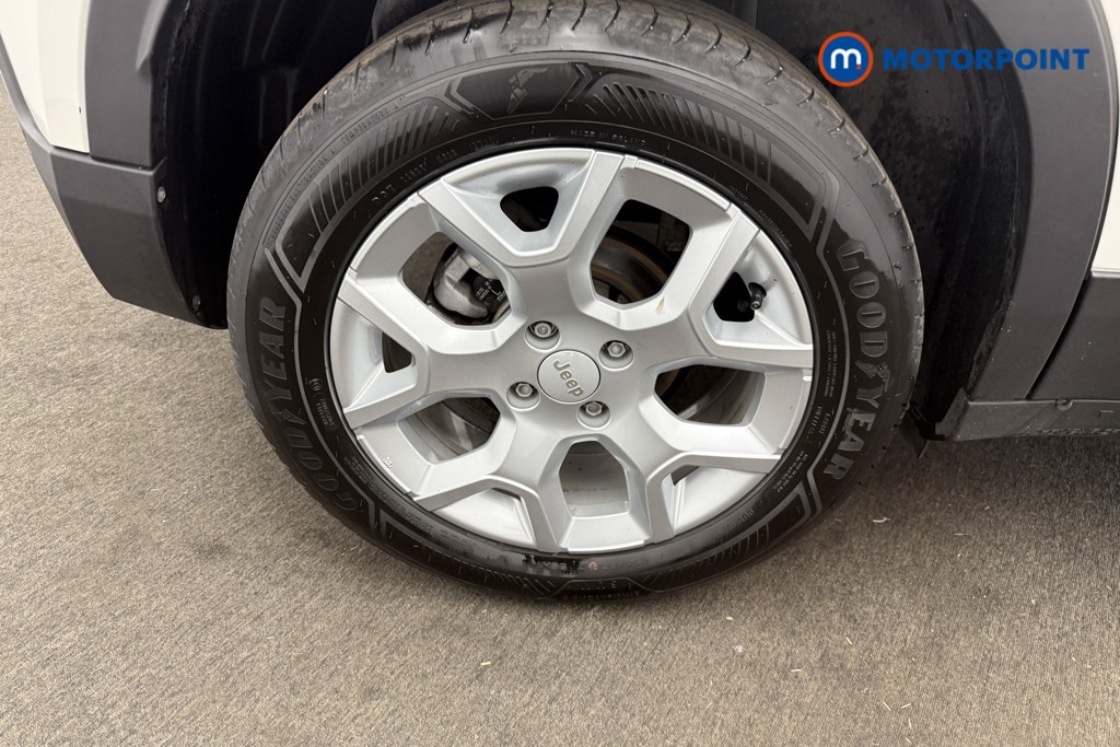 Jeep Avenger Altitude Manual Petrol SUV - Stock Number (1565145) - 18th supplementary image