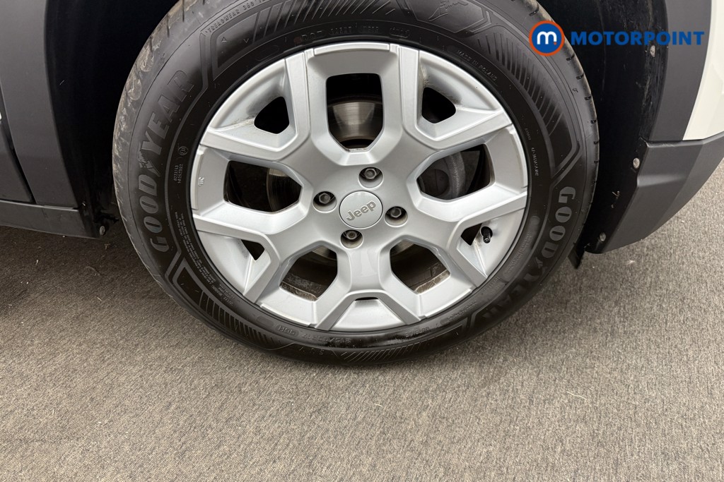 Jeep Avenger Altitude Manual Petrol SUV - Stock Number (1565145) - 20th supplementary image