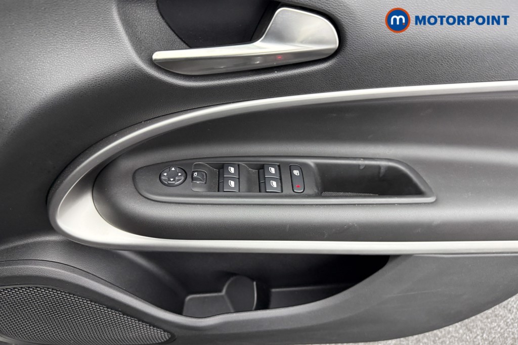 Jeep Avenger Altitude Manual Petrol SUV - Stock Number (1565147) - 14th supplementary image