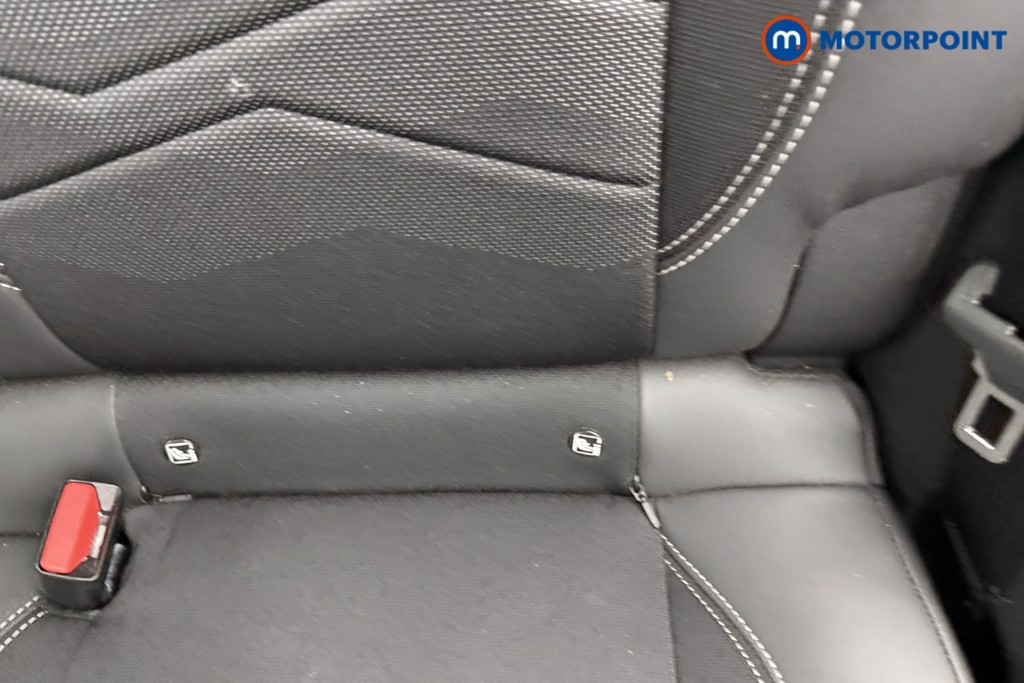 Jeep Avenger Altitude Manual Petrol SUV - Stock Number (1565147) - 21st supplementary image