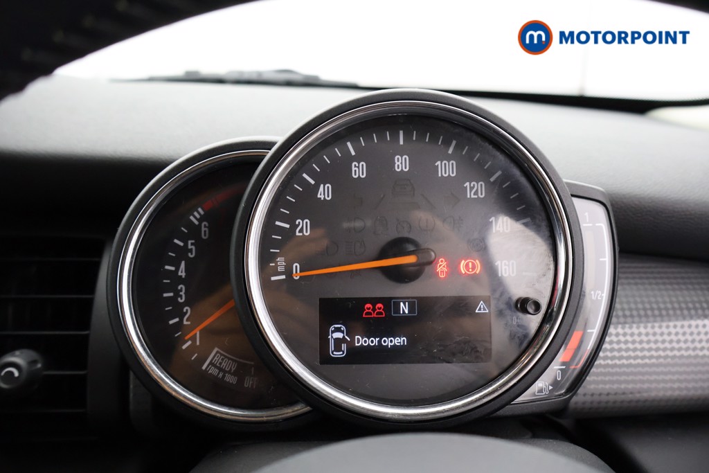 Mini Hatchback Cooper Manual Petrol Hatchback - Stock Number (1565187) - 2nd supplementary image