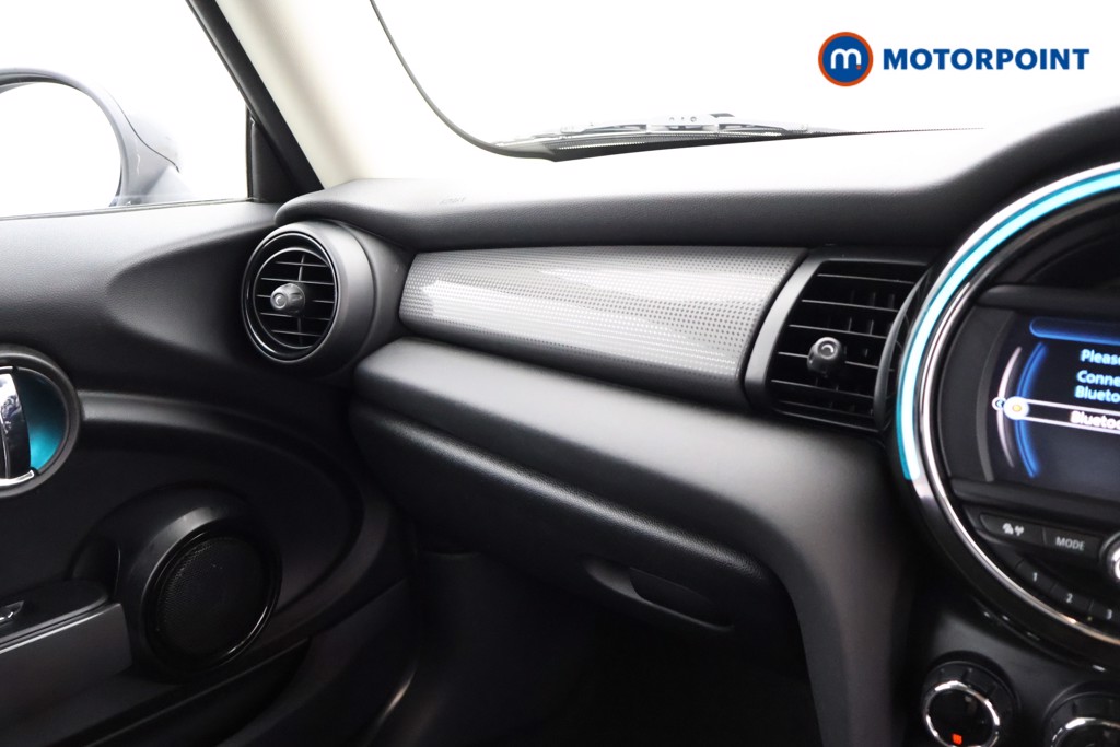 Mini Hatchback Cooper Manual Petrol Hatchback - Stock Number (1565187) - 5th supplementary image