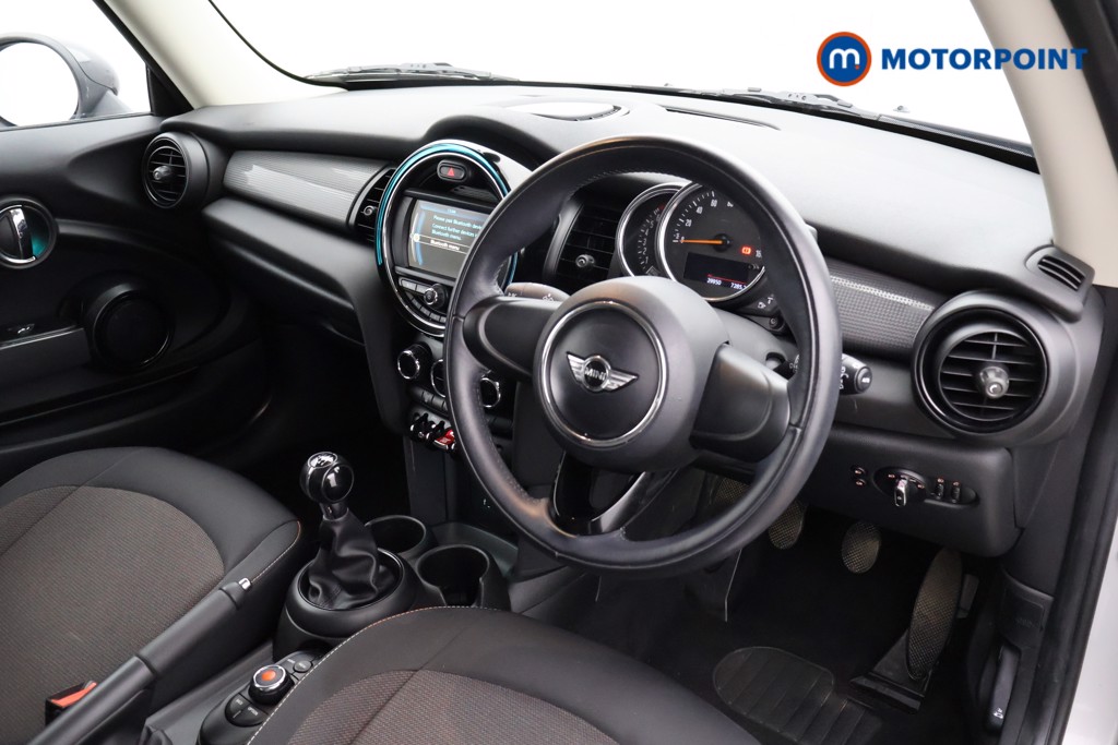 Mini Hatchback Cooper Manual Petrol Hatchback - Stock Number (1565187) - 8th supplementary image