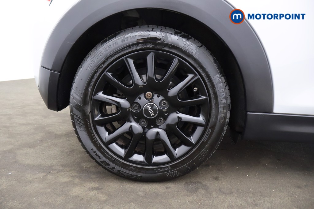Mini Hatchback Cooper Manual Petrol Hatchback - Stock Number (1565187) - 13th supplementary image