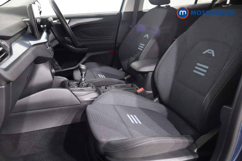 Ford Focus Active Manual Petrol-Electric Hybrid Hatchback - Stock Number (1565382) - 4th supplementary image