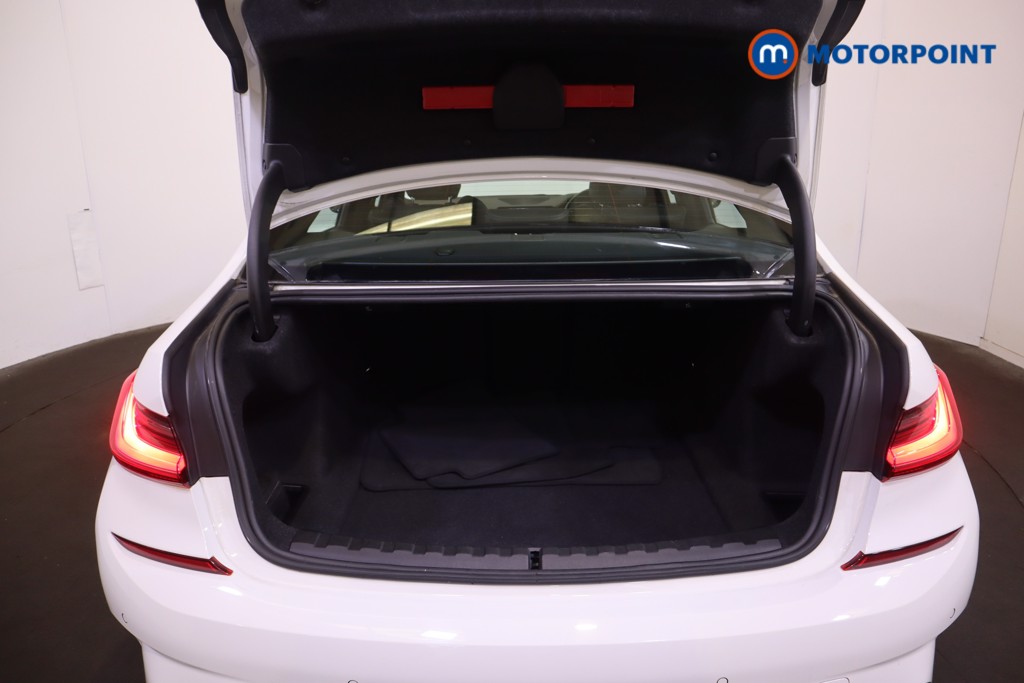 BMW 3 Series M Sport Automatic Diesel Saloon - Stock Number (1565607) - 15th supplementary image