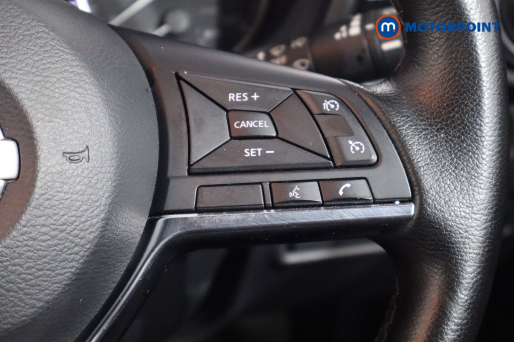 Nissan Juke N-Connecta Manual Petrol SUV - Stock Number (1566107) - 8th supplementary image