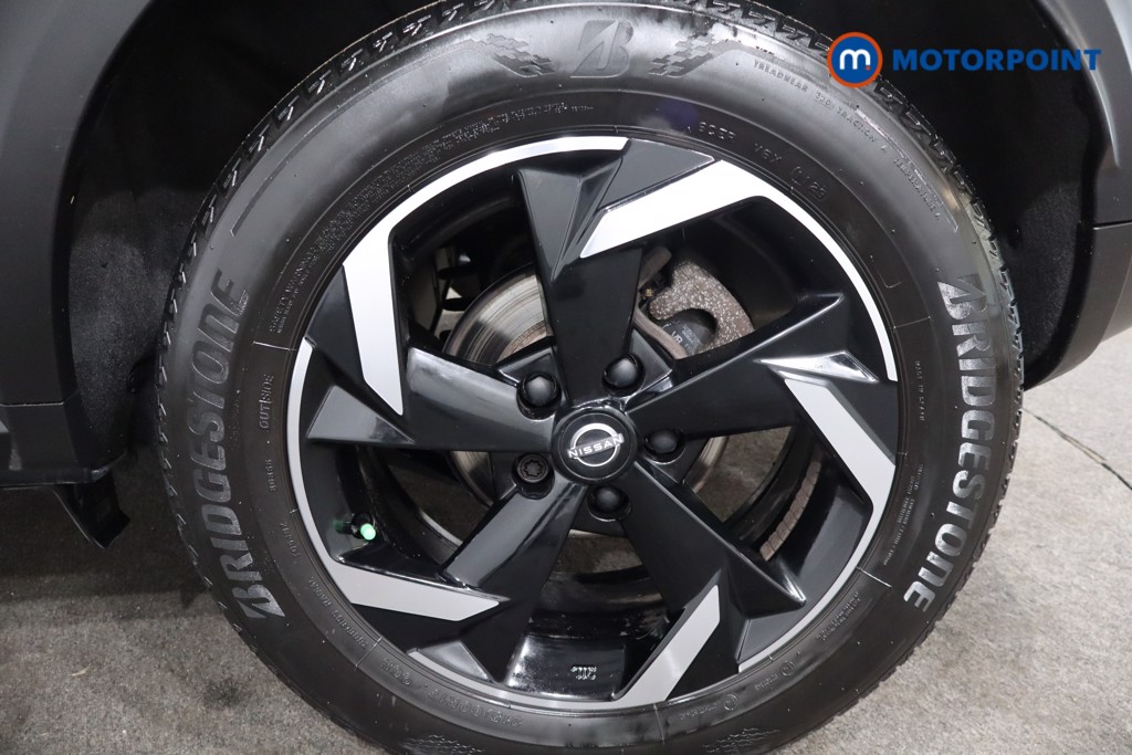 Nissan Juke N-Connecta Manual Petrol SUV - Stock Number (1566107) - 12th supplementary image