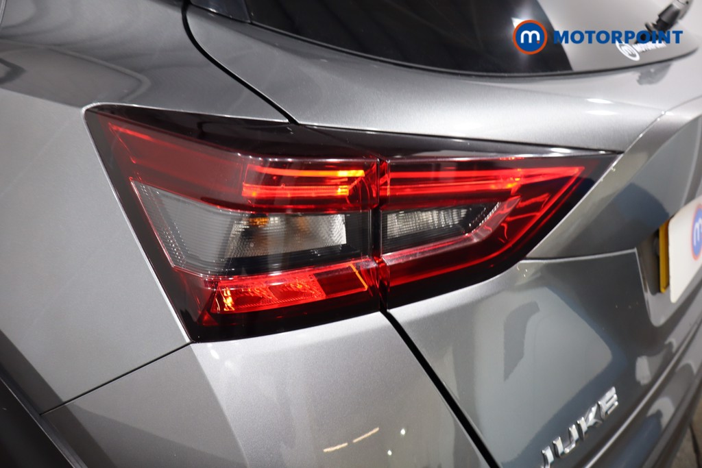 Nissan Juke N-Connecta Manual Petrol SUV - Stock Number (1566107) - 32nd supplementary image