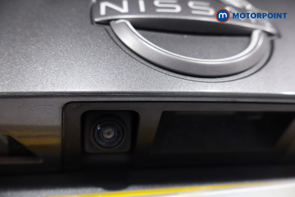 Nissan Juke N-Connecta Manual Petrol SUV - Stock Number (1566107) - 34th supplementary image