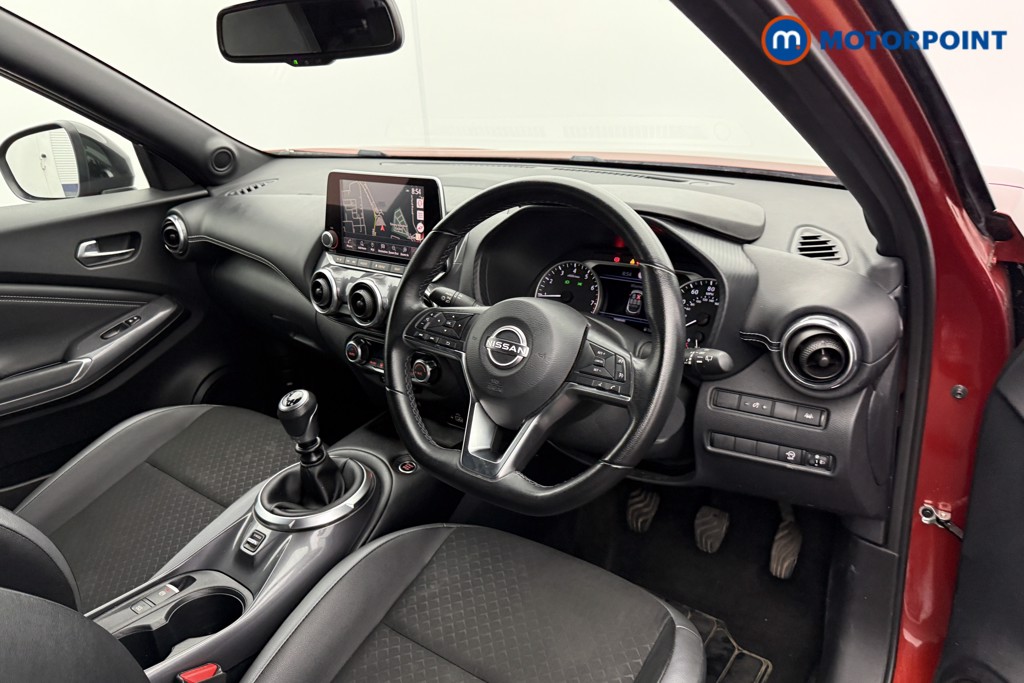 Nissan Juke N-Connecta Manual Petrol SUV - Stock Number (1566112) - 4th supplementary image