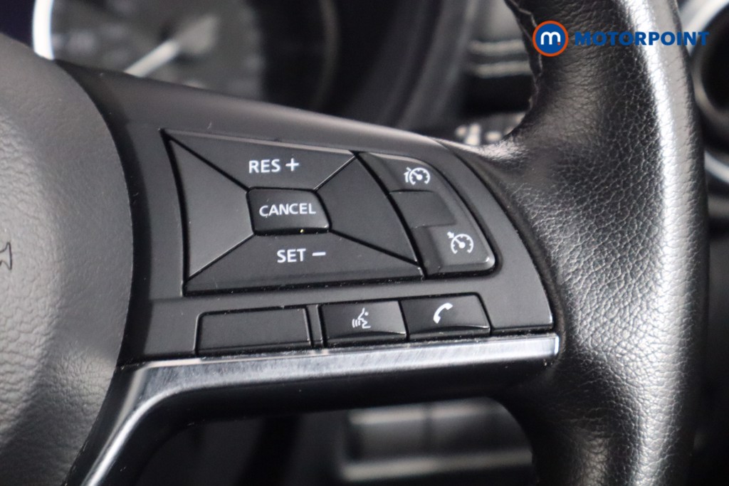 Nissan Juke N-Connecta Manual Petrol SUV - Stock Number (1566131) - 8th supplementary image
