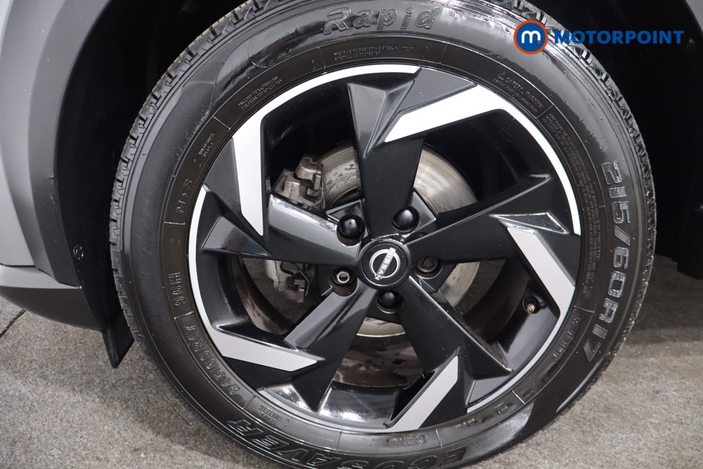 Nissan Juke N-Connecta Manual Petrol SUV - Stock Number (1566131) - 11th supplementary image
