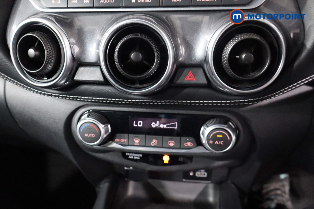 Nissan Juke N-Connecta Manual Petrol SUV - Stock Number (1566131) - 16th supplementary image