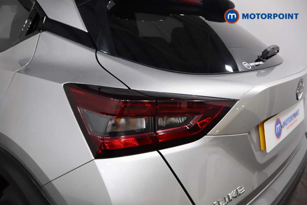 Nissan Juke N-Connecta Manual Petrol SUV - Stock Number (1566131) - 32nd supplementary image