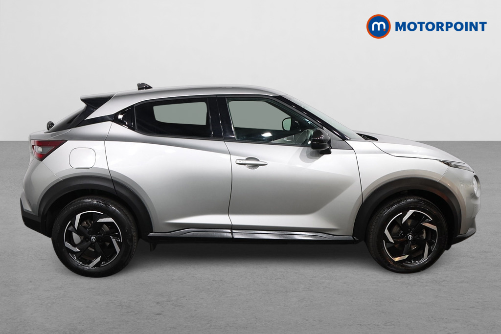 Nissan Juke N-Connecta Manual Petrol SUV - Stock Number (1566131) - Drivers side