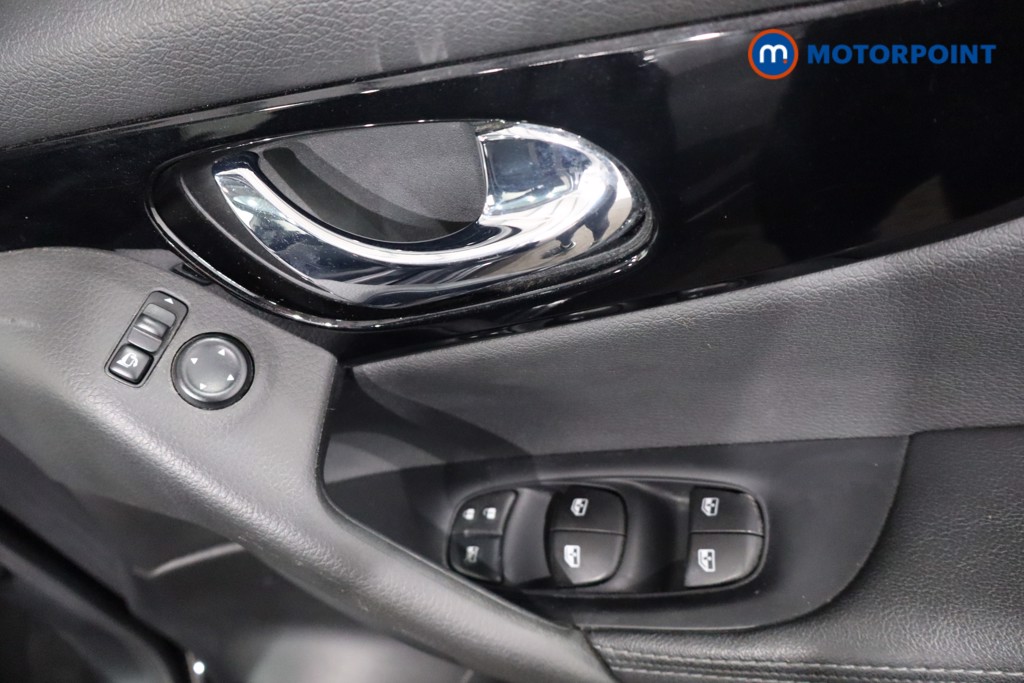 Nissan Qashqai N-Connecta Manual Petrol SUV - Stock Number (1566693) - 22nd supplementary image