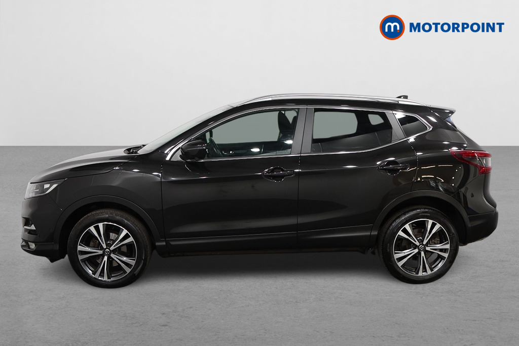 Nissan Qashqai N-Connecta Manual Petrol SUV - Stock Number (1566693) - Passenger side