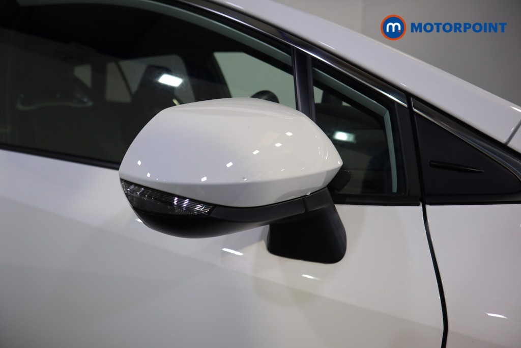 Toyota Corolla Excel Automatic Petrol-Electric Hybrid Estate - Stock Number (1566715) - 20th supplementary image
