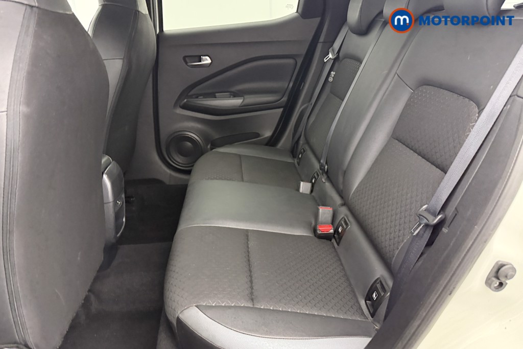 Nissan Juke N-Connecta Manual Petrol SUV - Stock Number (1566983) - 24th supplementary image