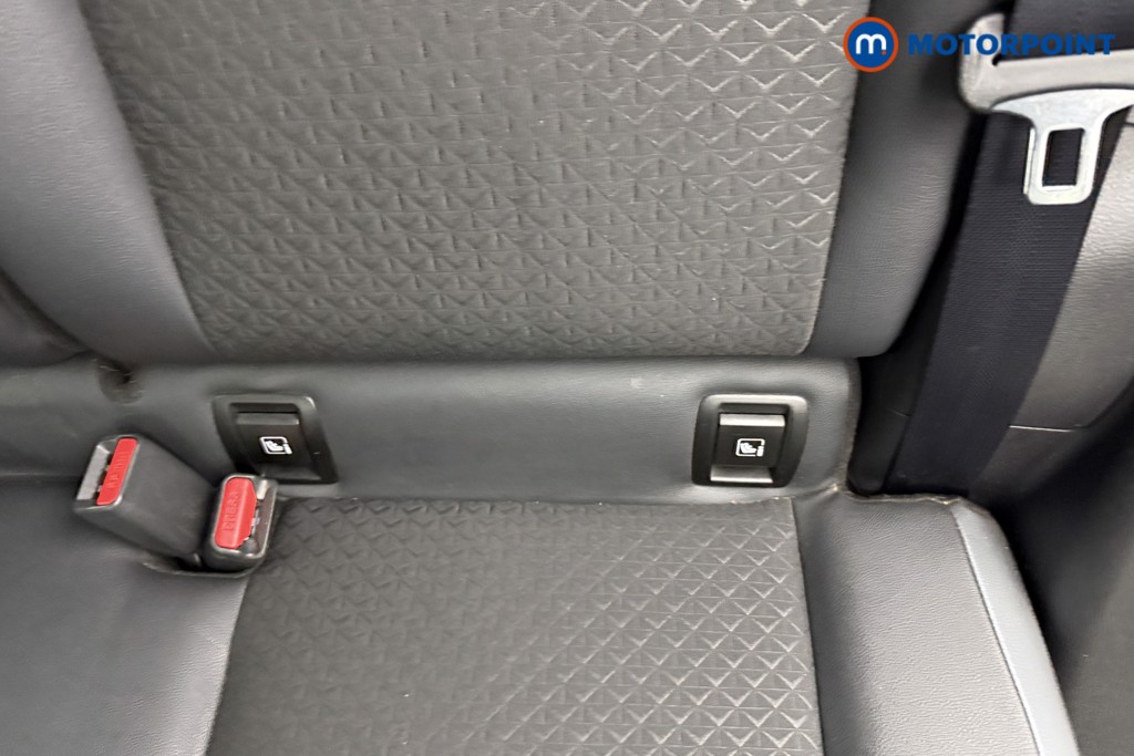 Nissan Juke N-Connecta Manual Petrol SUV - Stock Number (1566983) - 25th supplementary image