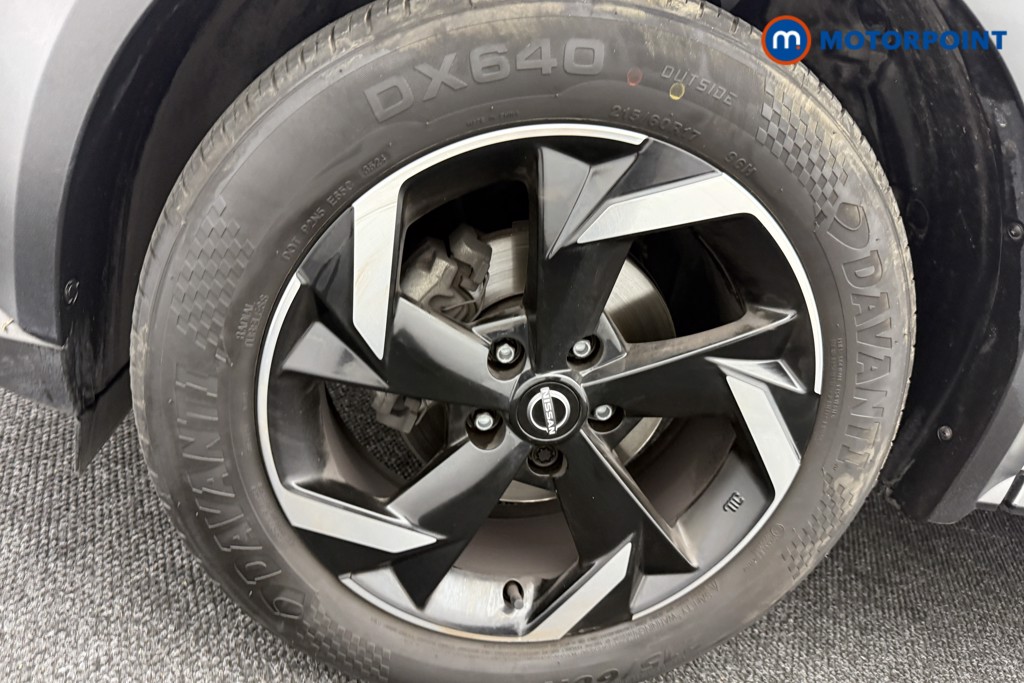 Nissan Juke N-Connecta Manual Petrol SUV - Stock Number (1566983) - 30th supplementary image