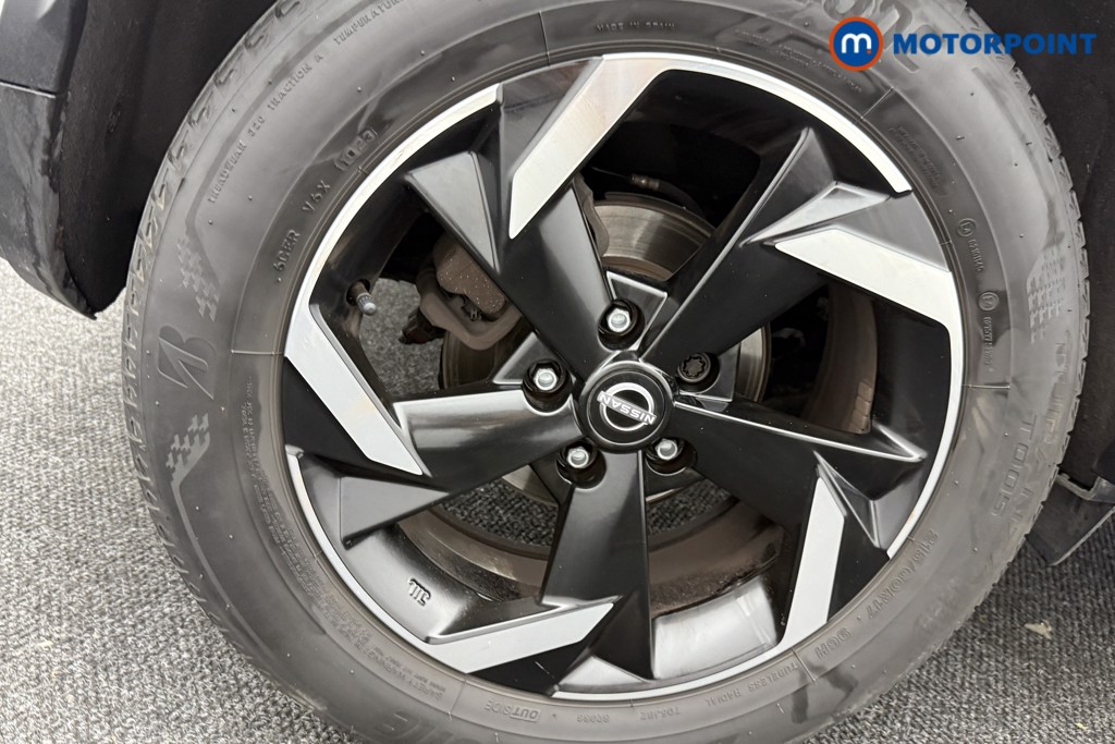 Nissan Juke N-Connecta Manual Petrol SUV - Stock Number (1566983) - 32nd supplementary image