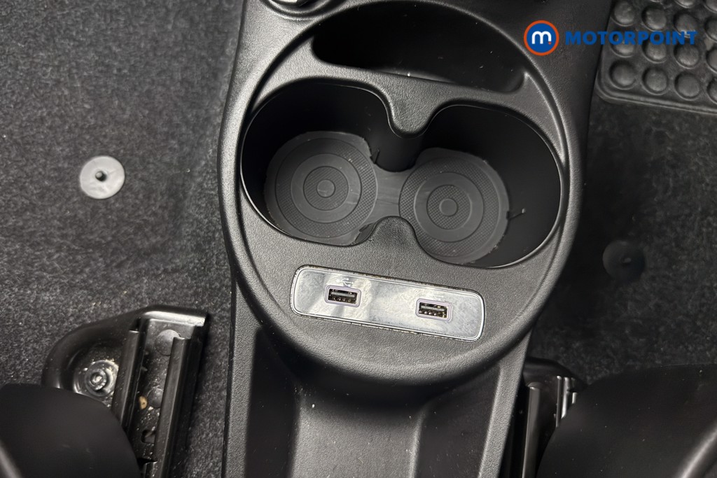 Fiat 500 Lounge Manual Petrol-Electric Hybrid Hatchback - Stock Number (1567094) - 10th supplementary image